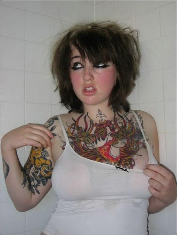 hot_girls_with_tattoos_20