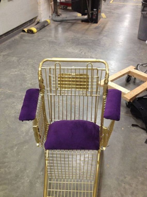shopping_cart_throne