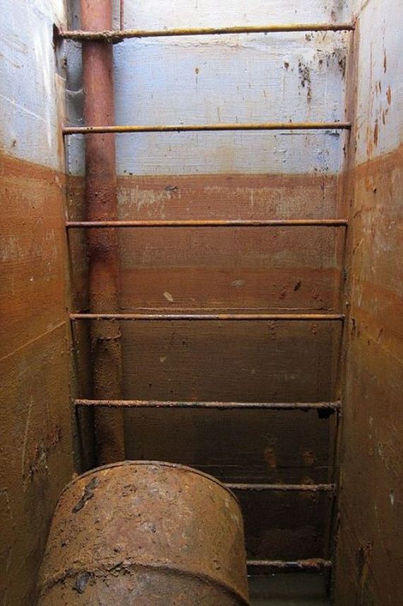 wisconsin_family_discovers_fully_stocked_fallout_shelter_from_cold_war