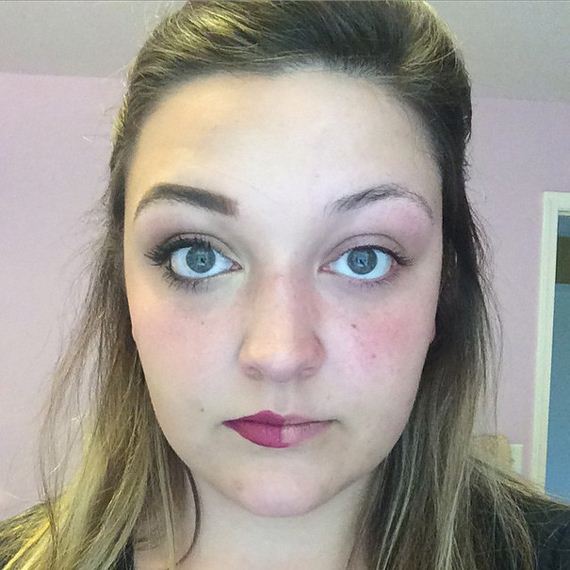 makeup-selfie-woman