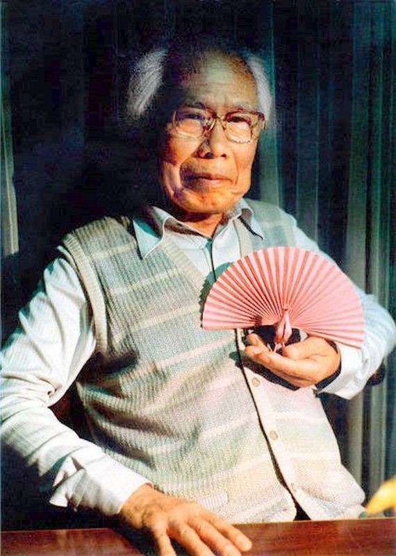 Akira Yoshizawa Is The Grandmaster Of Origami Barnorama
