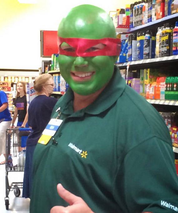 http://www.barnorama.com/wp-content/images/2015/05/people_of_walmart-6-29/29-people_of_walmart-6-29.jpg