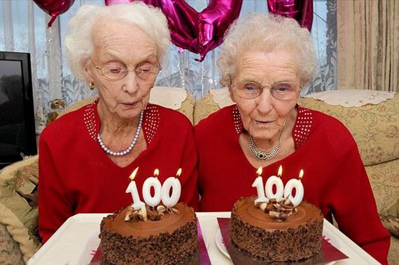 01-twin_sisters_100th_birthday
