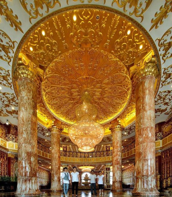 b899