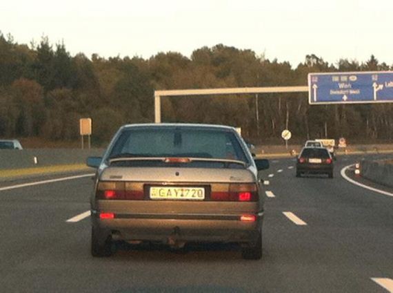B218