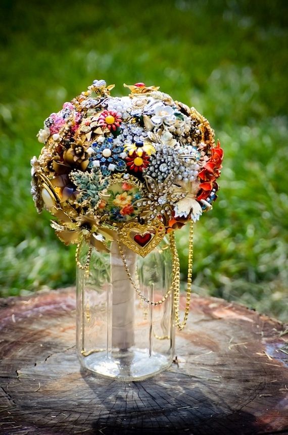 Cute-Quirky-Wedding-Bouquet