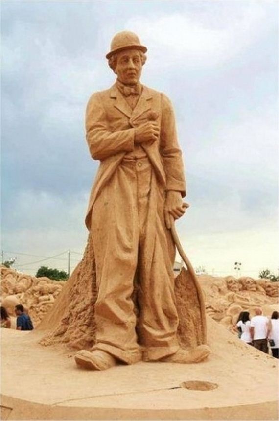 Epic-Works-Of-Art-Made-With-Sand