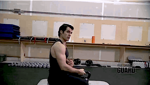 Heres-Henry-Cavill-Working
