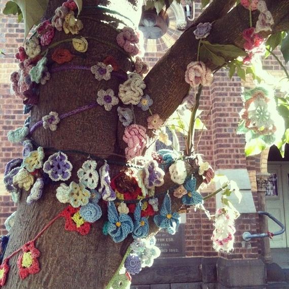 Incredible-Yarnbombs-From-Around