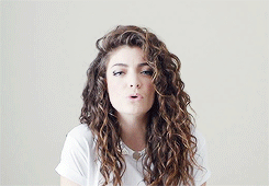 Reasons-To-Get-Obsessed-With-Lorde