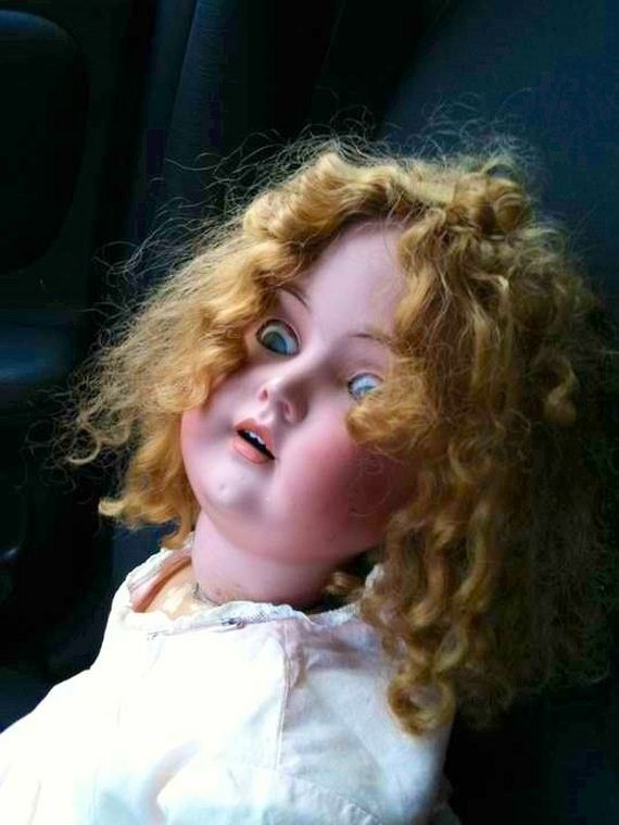 The-Creepiest-Collection-Of-Doll