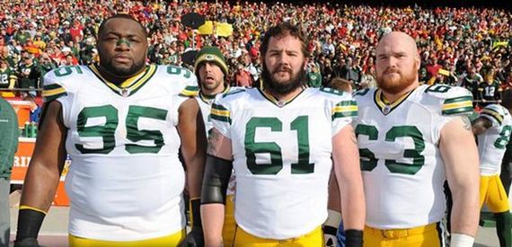 aaron-rodgers-master-photobombe