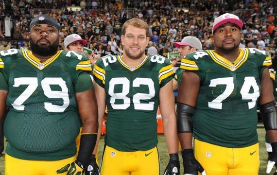 aaron-rodgers-master-photobombe