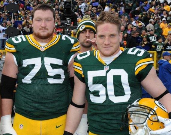 aaron-rodgers-master-photobombe