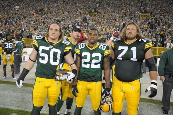 aaron-rodgers-master-photobombe