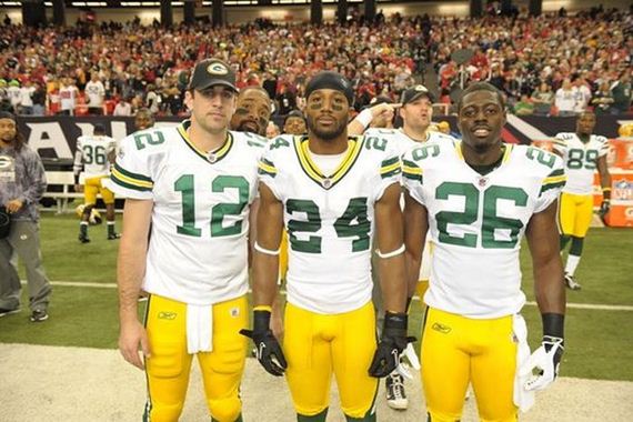 aaron-rodgers-master-photobombe