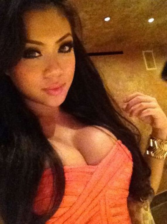 asian_girls_that_are_real_stunners_41