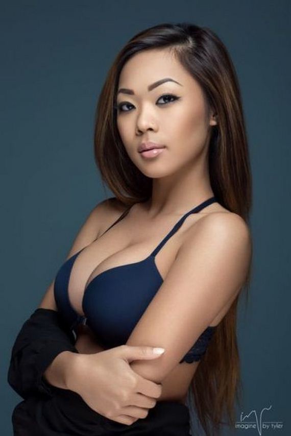 asian_girls_that_are_real_stunners_41