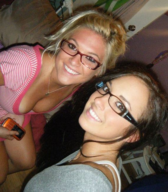 bespectacled_beauties