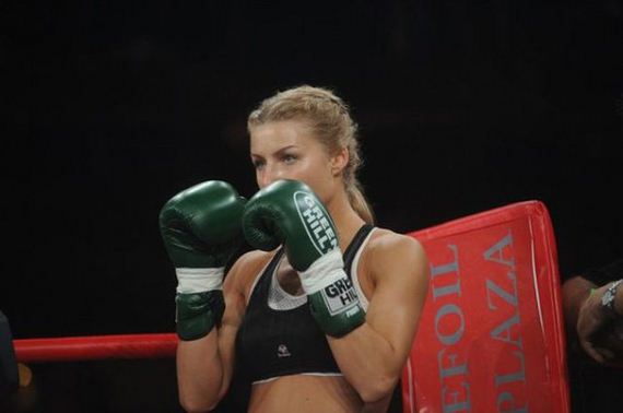 catherine-vandareva-is-a-model-boxer