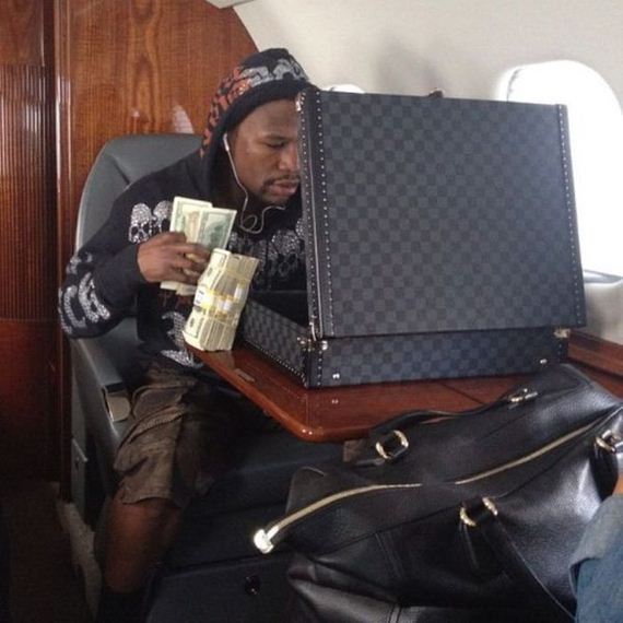 floyd_mayweather_jrs_pimping_and_luxurious_lifestyle
