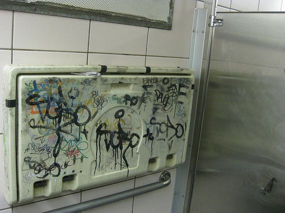 funniest-baby-changing-station-graffiti