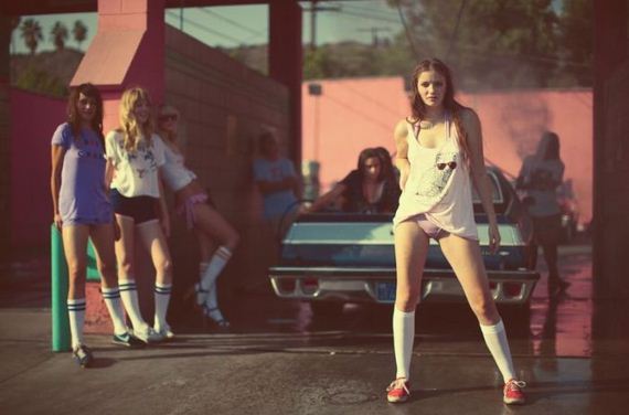 girls-and-cars