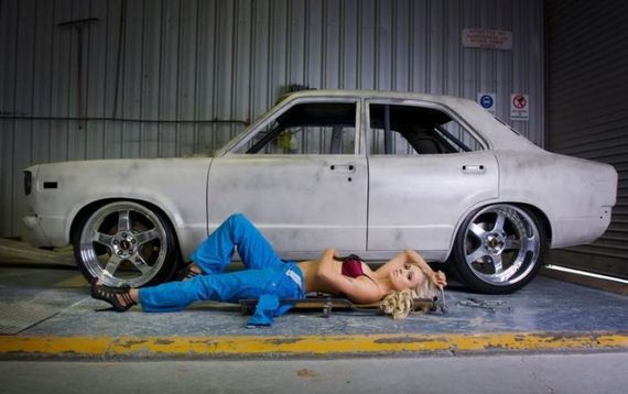 girls-and-cars
