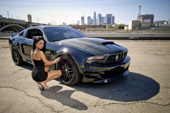 girls-and-cars