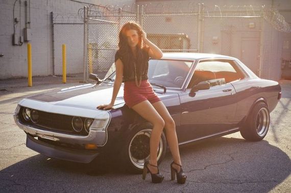 girls-and-cars