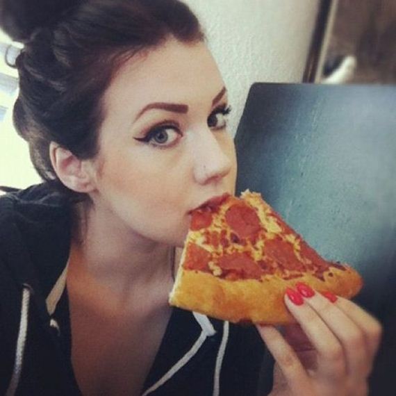 girls-love-pizza