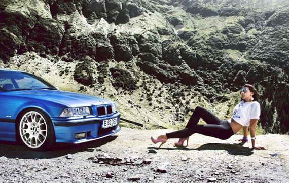 girls_and_cars2