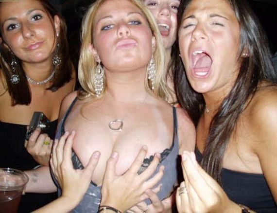 girls_let_loose_and_party_hard_05