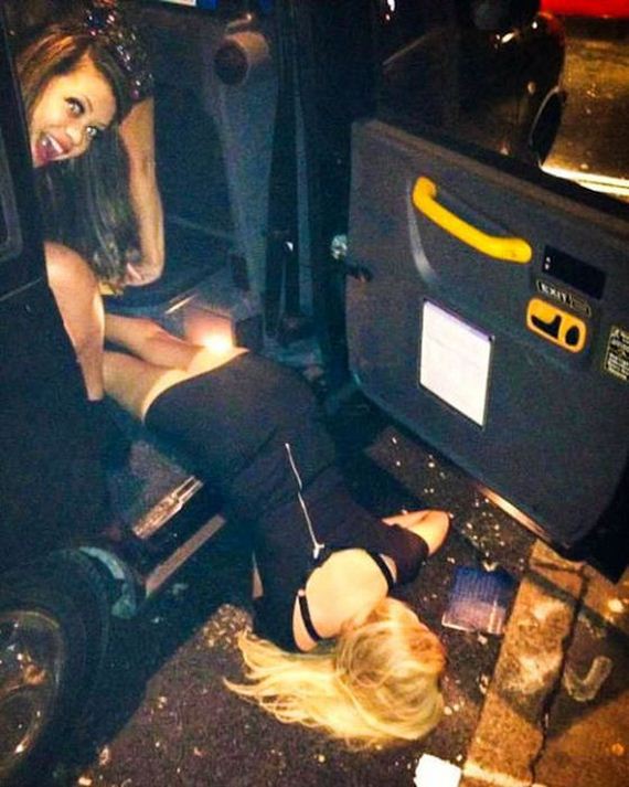girls_let_loose_and_party_hard_05