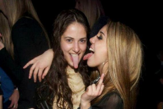 girls_let_loose_and_party_hard_05