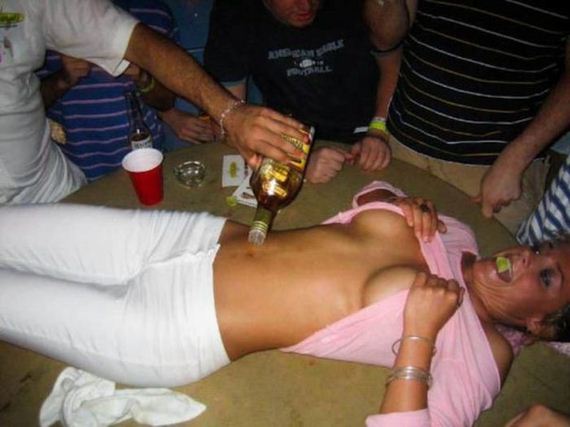 girls_let_loose_and_party_hard_05