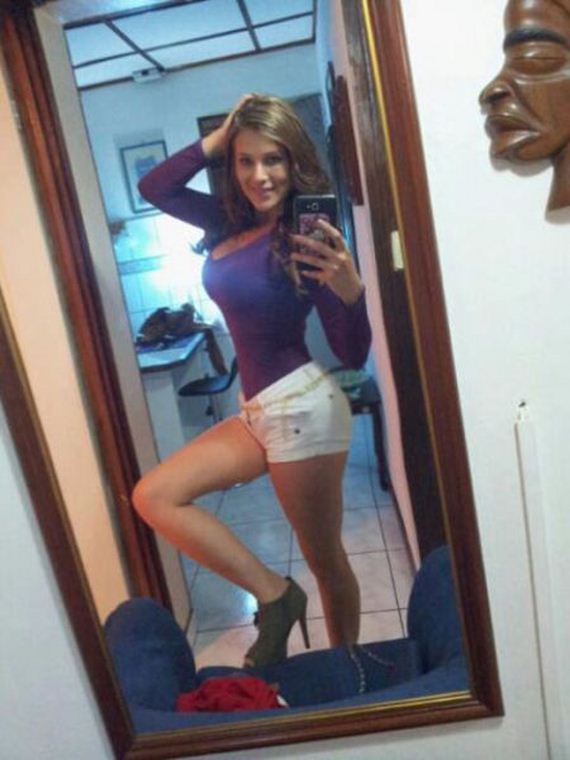 girls_who_make_short_shorts_look_sizzling_hot