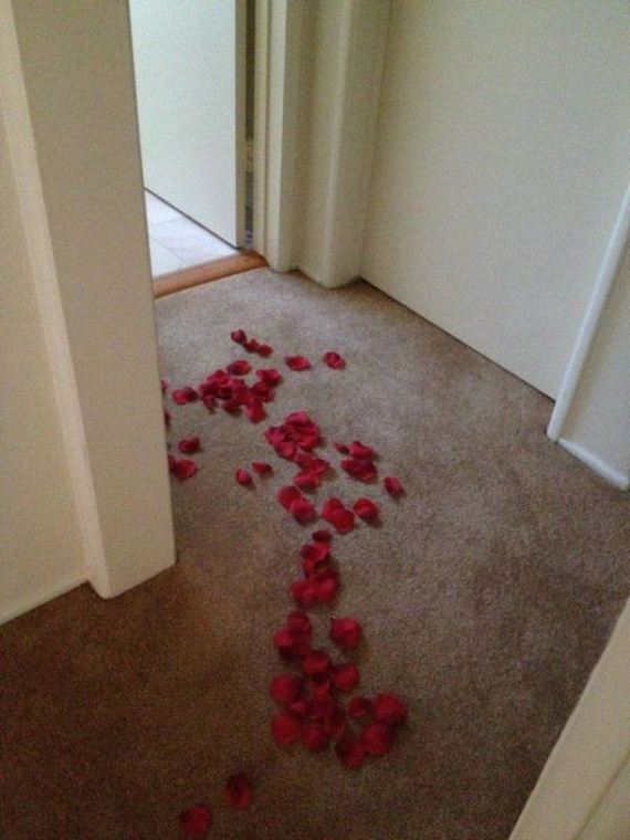 guy_leaves_a_funny_romantic_surprise_for_the_gas_man