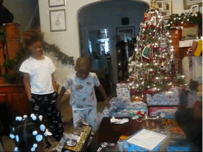 happy-children-on-christmas