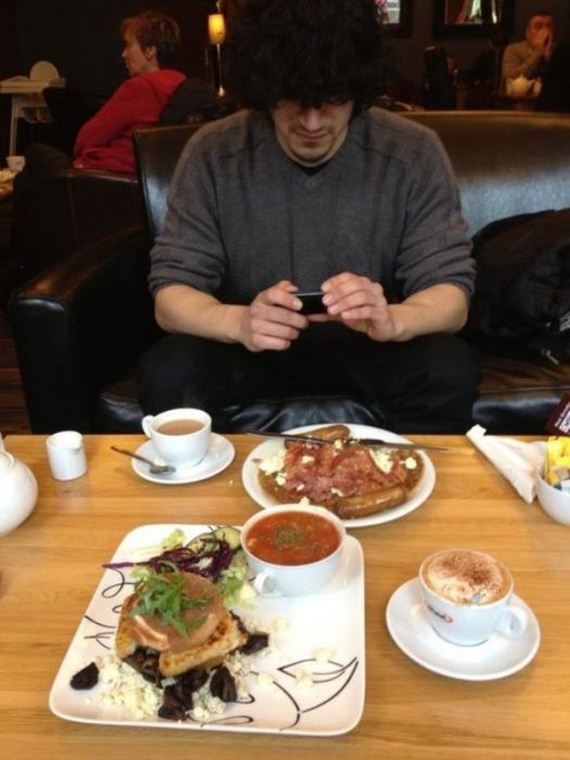 hipsters_who_are_really_food_photographers_in_disguise