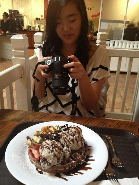 hipsters_who_are_really_food_photographers_in_disguise