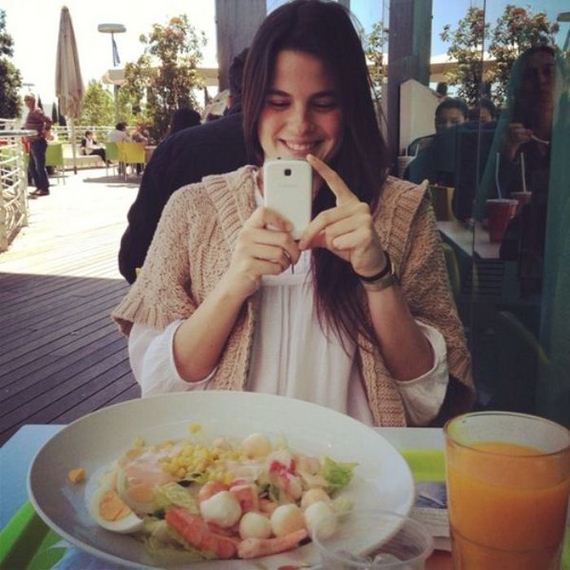 hipsters_who_are_really_food_photographers_in_disguise