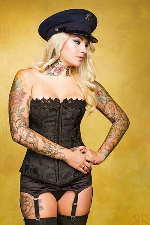 hot-girls-with-tattoos