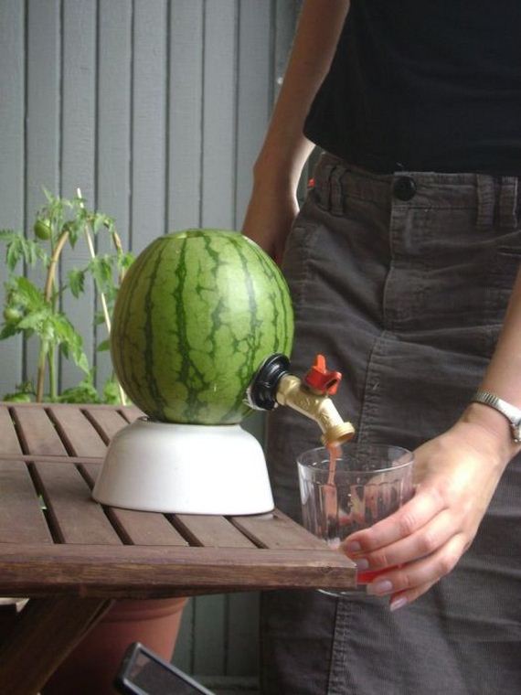 how_to_make_a_watermelon_keg