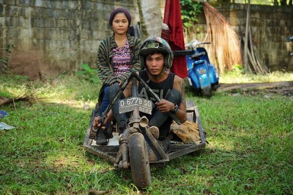 indonesians_ride_the_oddest_motorbikes_ever