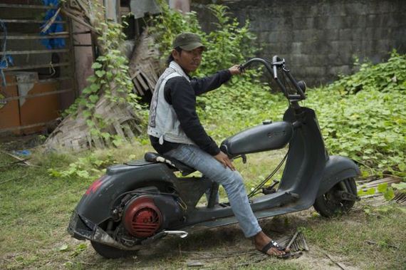 indonesians_ride_the_oddest_motorbikes_ever