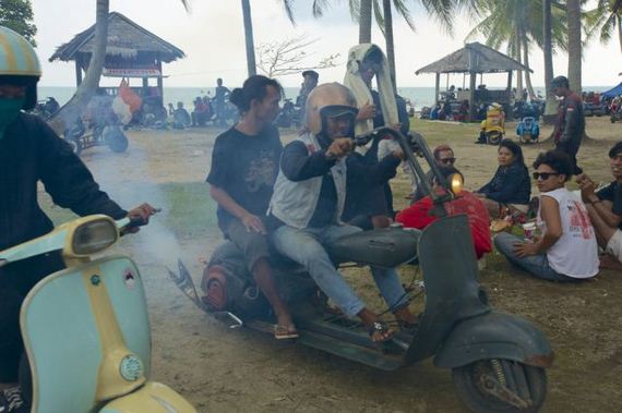 indonesians_ride_the_oddest_motorbikes_ever