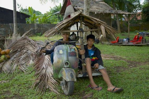 indonesians_ride_the_oddest_motorbikes_ever