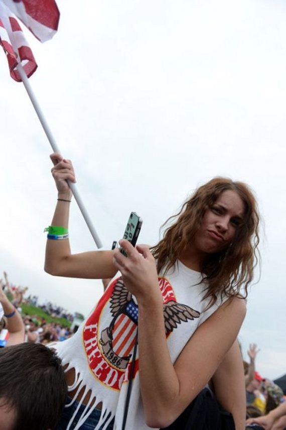 indy_500_snakepit_hotties