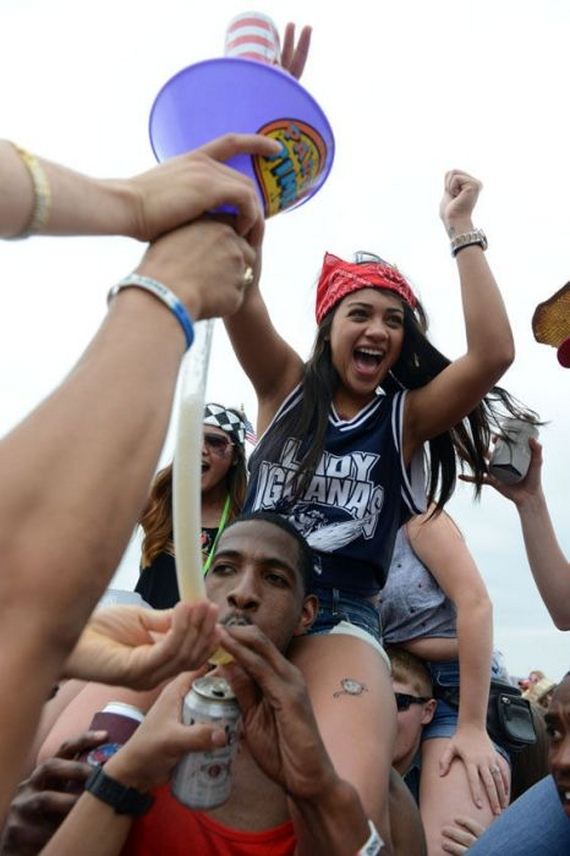 indy_500_snakepit_hotties